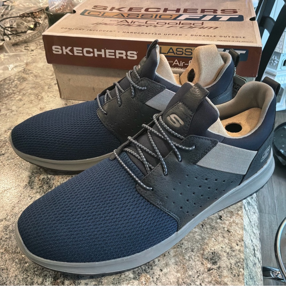 Skechers Men's Classic Fit Delson-Camben Sneakers Navy/Gray NEW IN BOX SZ 14